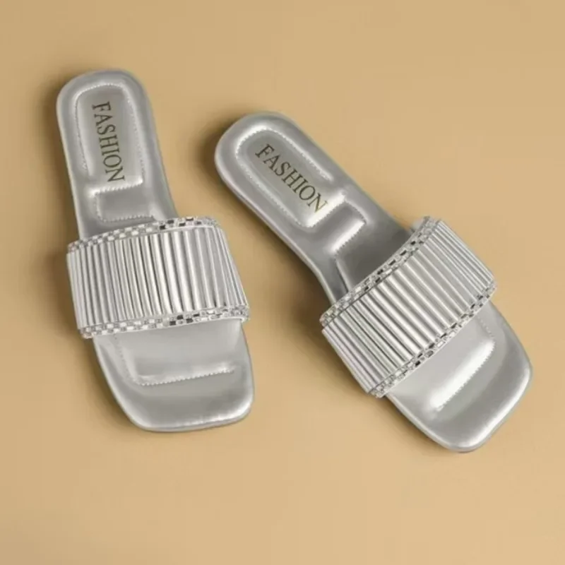 

Лето 2029, уличные сандалии, модные универсальные тапочки на плоской подошве, черное платье, женская обувь