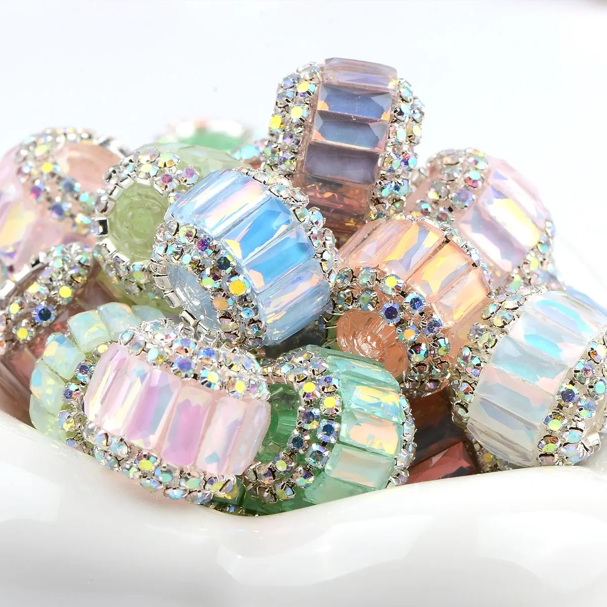 Perles acryliques en strass de couleur aléatoire, parfaites pour la fabrication de bijoux, les projets de bricolage et les travaux manuels avec perles, 5/10 pièces