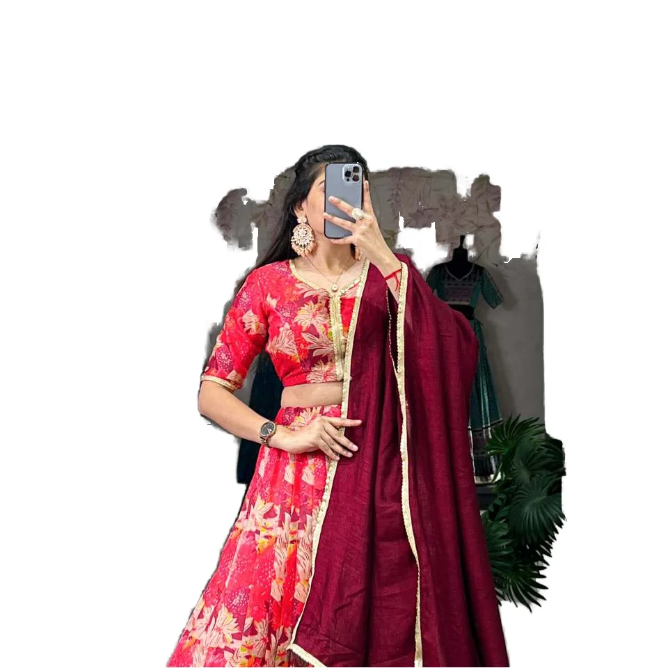 Atractivo Lehenga Choli de Seda Tussar Roja con Dupatta, Ropa Tradicional China Estampada a Mano