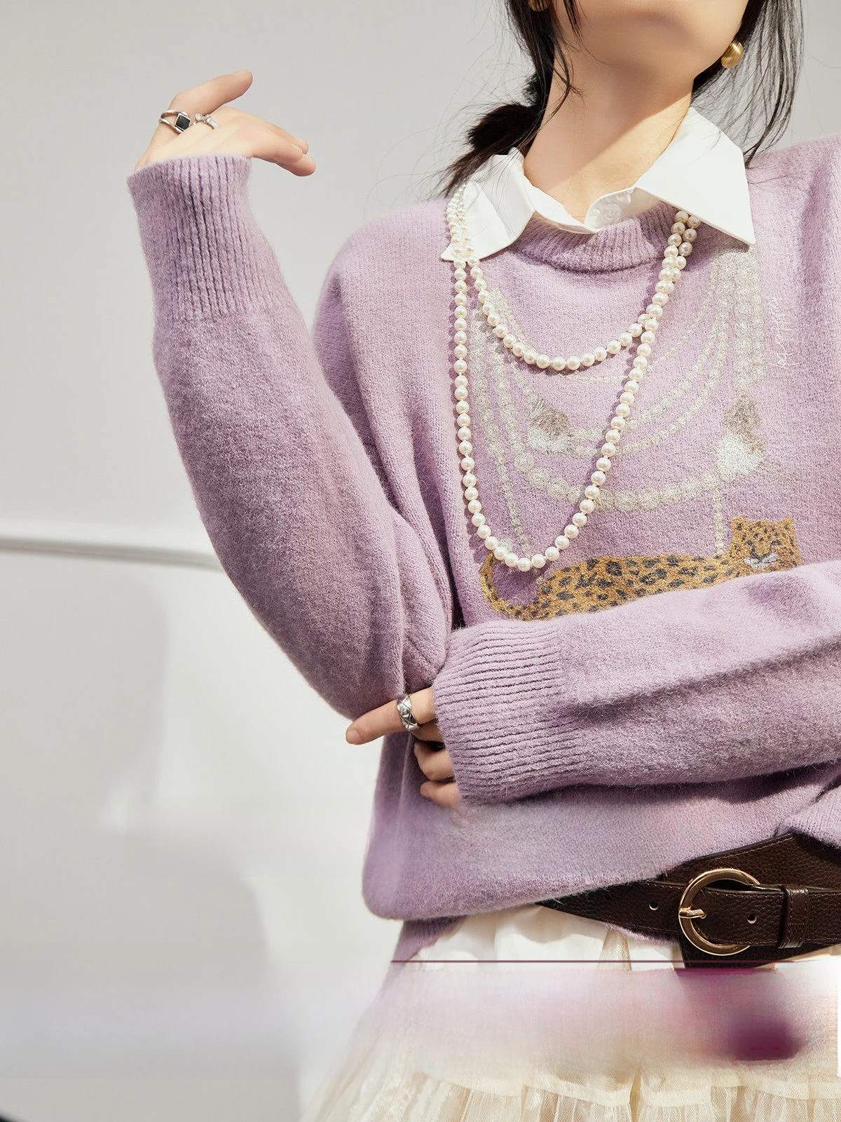 

Розовый свитер с леопардовым принтом, женский свитер свободного кроя с круглым вырезом, осенний новый дизайн в стиле ретро, удобный теплый топ с длинными рукавами