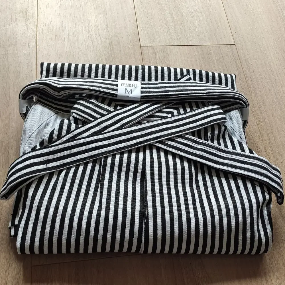 

Japanese Kendo high quality COTTON CANVAS Hakama Martial arts trousers Hapkido pants black and white striped Kendo skirt