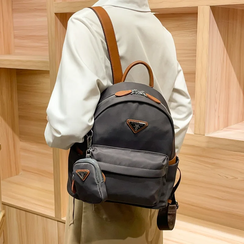 

Роскошный женский рюкзак, модный и универсальный, женская сумка через плечо на молнии, большая вместимость, элегантная и просторная сумка.