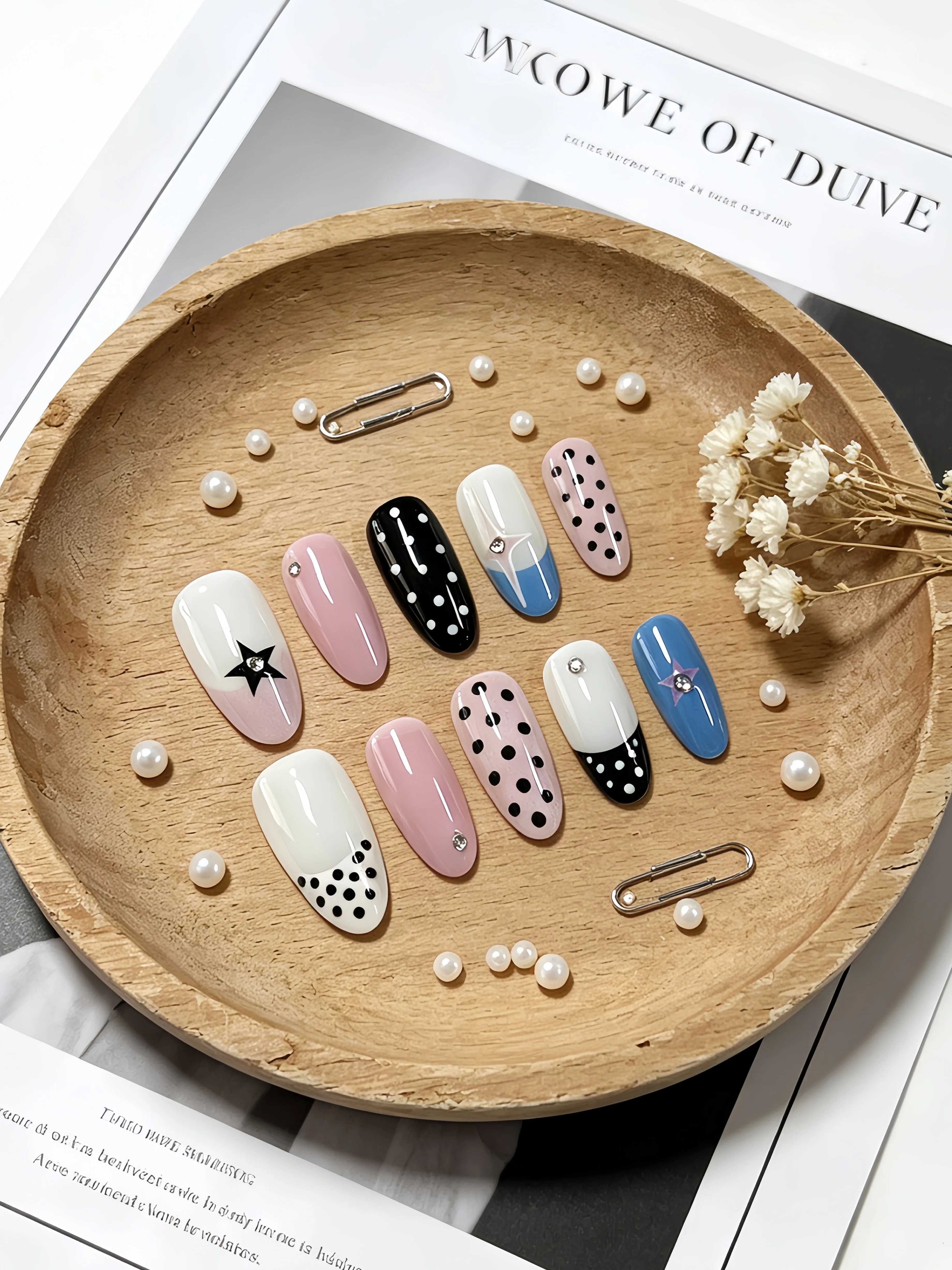 10 Short Almond-Shaped Nails, with Main Colors in Milky White, Light Blue, Pure Black, and Light Pink, Featuring Star and Polka Dot Rhinestone Embellishments, Gothic Style Nail Patches, Korean Ins-Style Y2K Nail Tips for Students, Trendy Girls, and Sweet Girls, Suitable for Dating, Outings, Photoshoots, Work, Daily Gatherings, Parties, and Back-To-School Punk Style Wearable Nails.