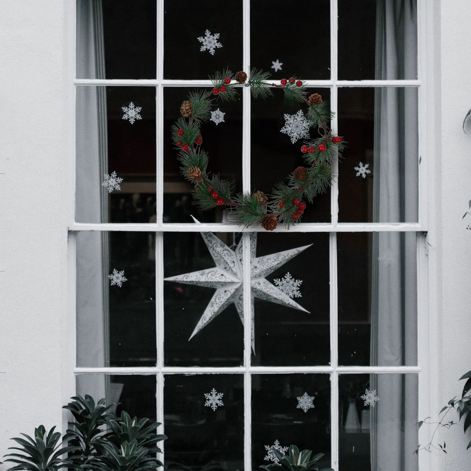 

Pine Branch Red Fruit Decoration Christmas Garland Artificial Vine Hanging Rattan Ornament for Wedding Party Church Decor