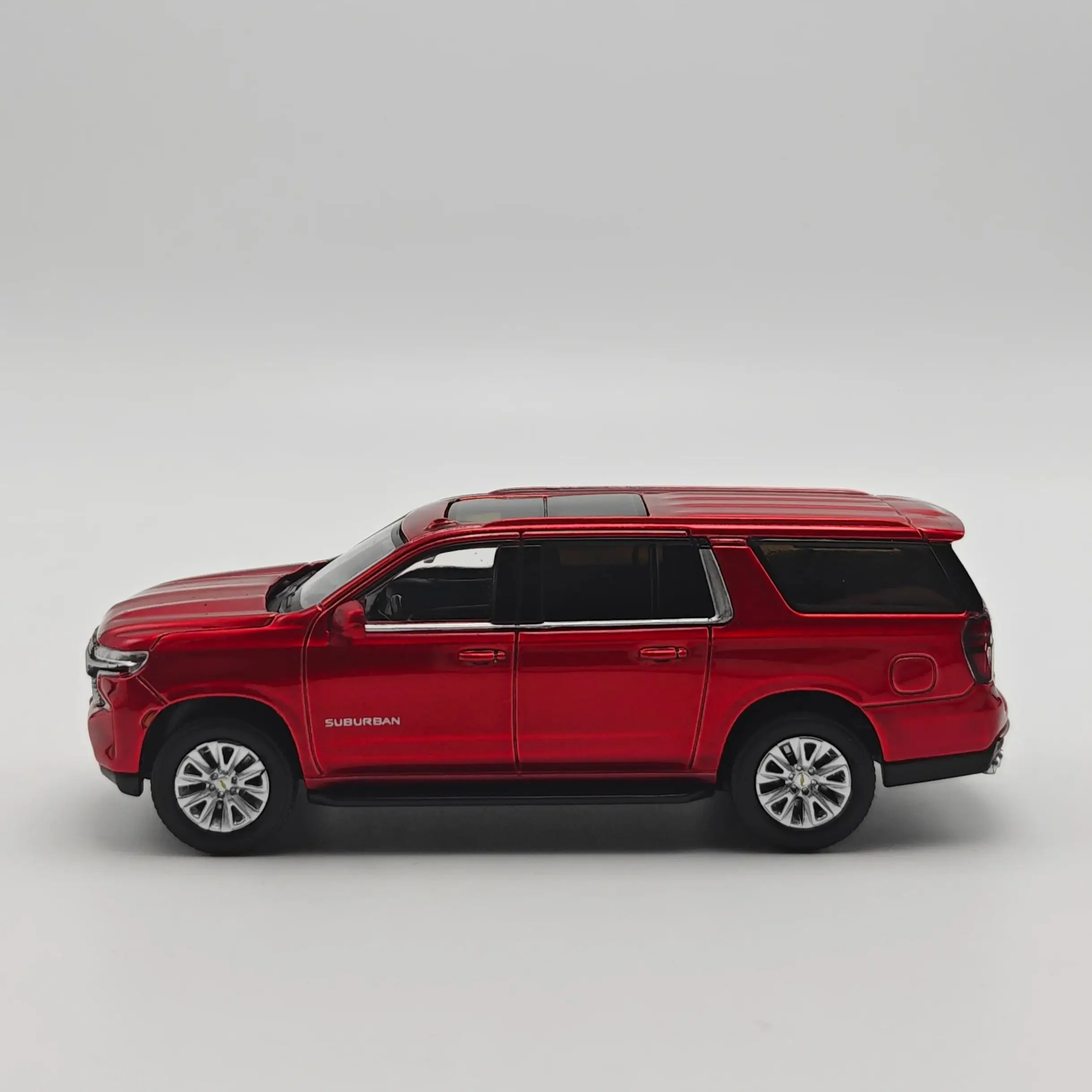 MASSDI modèle 1: 64 Chevrolet banlieue SUV modèle de voiture en alliage