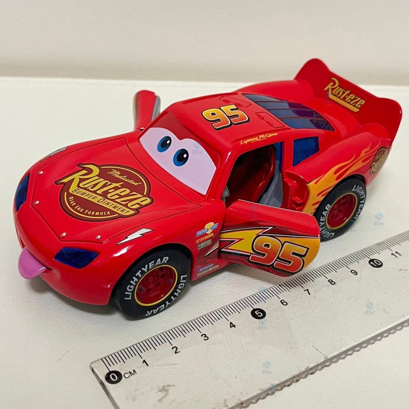 Disney Toy Story 3-modelauto Lightning Mcqueen Metaal gegoten met verlichting Traagheidstrekwiel Spit je tong uit Auto's Speelgoed
