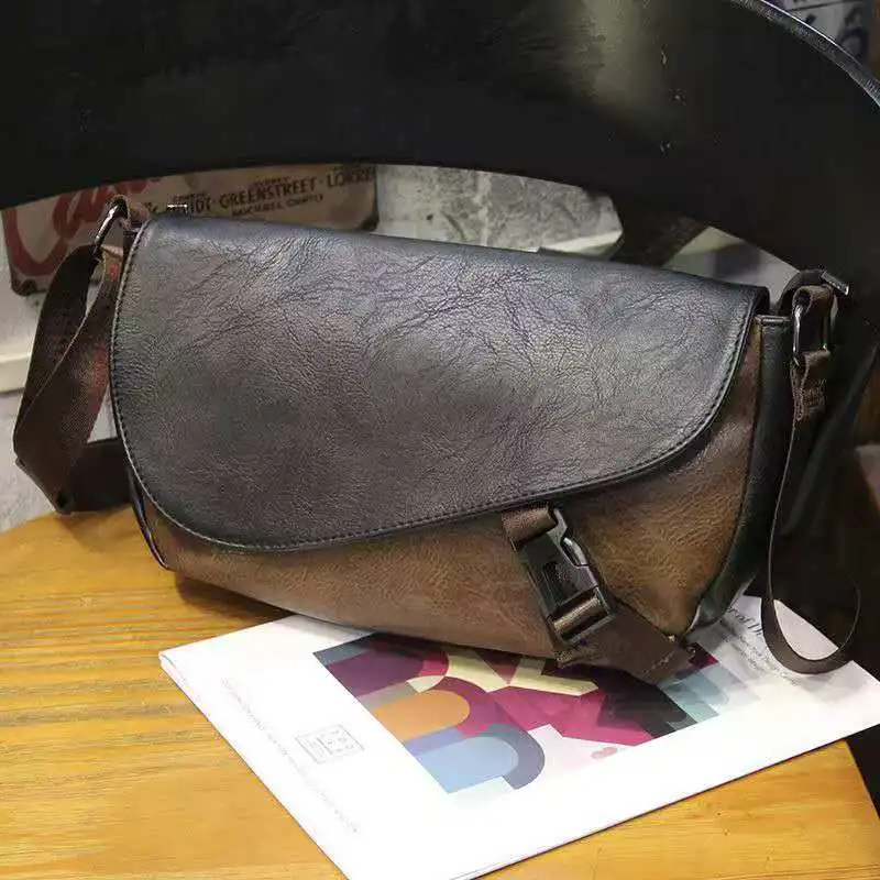 

2026 Men's simple horizontal style crossbody bag with retro style for daily commuting and street use a casual and elegant bag