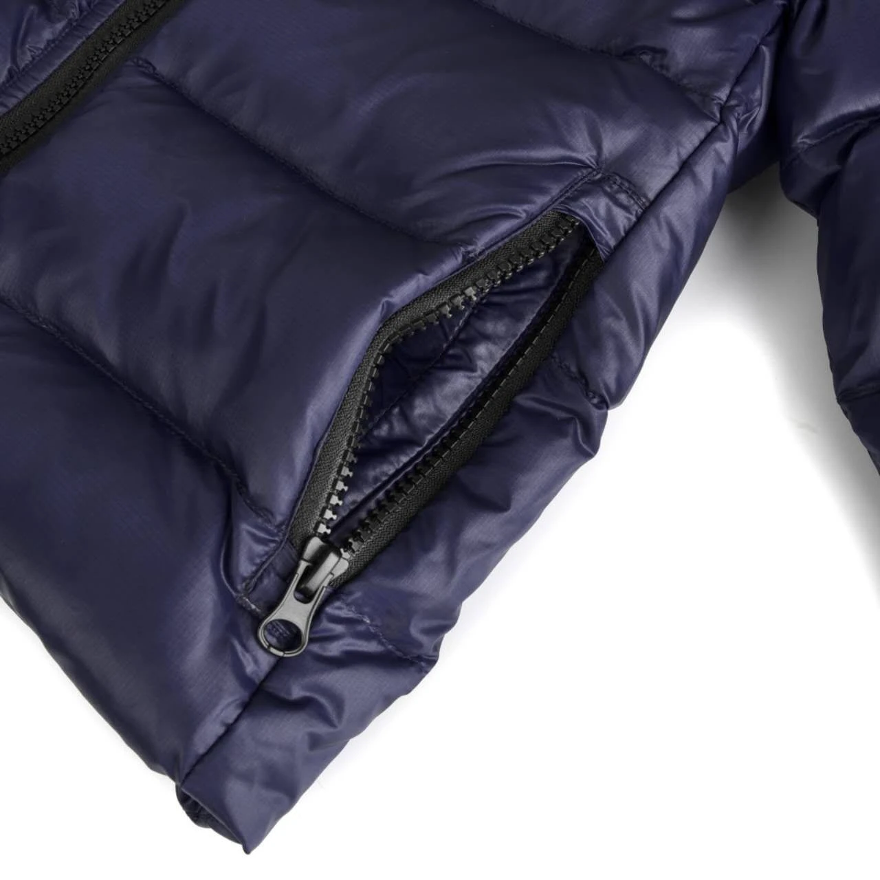 Luxuriöse Winterjacke für Jungen und Mädchen, berühmte Marke, Daunenjacke, solider, verdickter Reißverschluss, Kapuzenmantel, große Kinder-Designerjacke