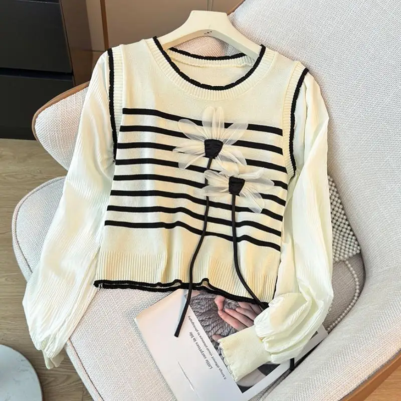 

autumn Contrasting Color Striped Fake Two-piece Long sleeve Knitted Sweater Women Fashion Three-dimensional Flower Pullover Tops