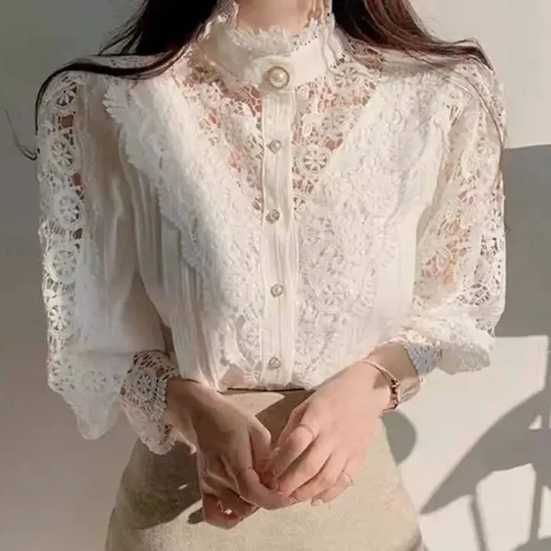 Koronkowe bluzki damskie Hollow Out Patchwork Sweet Petal Sleeve Stand Collar Shirts Ladies Top White Flower Blouse Female Blusas 410G