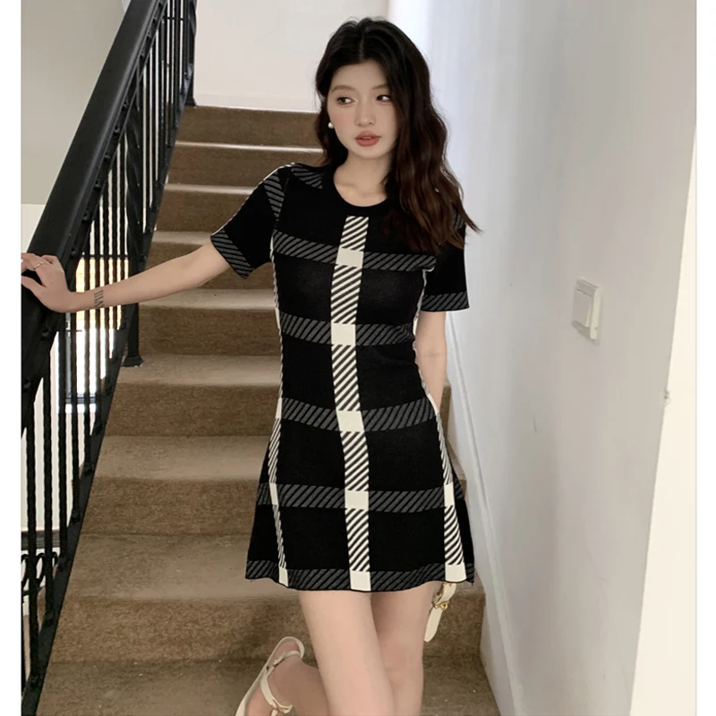 Contrast Check Knit Midi Dress Short Sleeves O-neck Summer Women Pullover Dresses Flared Hem Skirt Vintage Aesthetic Clothing