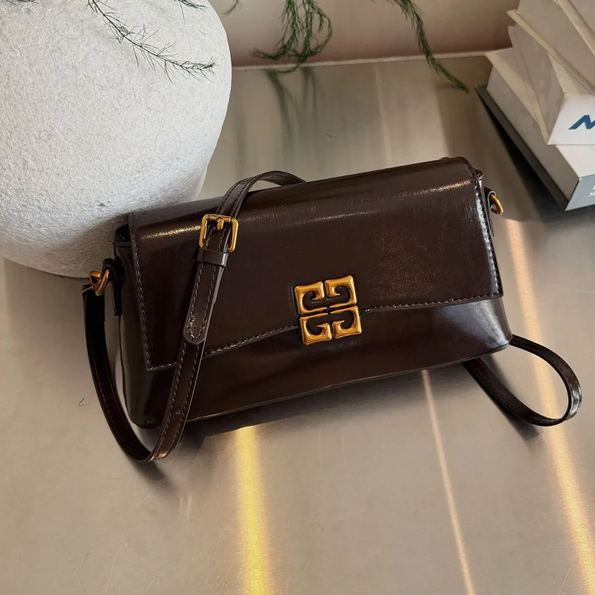 

Fashion High-end Women's Beautiful Luxury Shoulder Armpit Bag Winter Designer Exquisite Versatile Commuter Small Square Bag