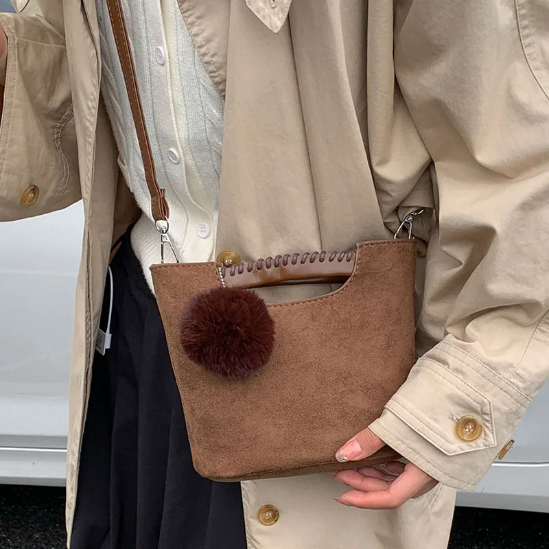 

Autumn Winter Fashion Classic Handbags High-grade Suede Bucket Bag 2025 Women's Niche Design Solid Colour Crossbody Bag