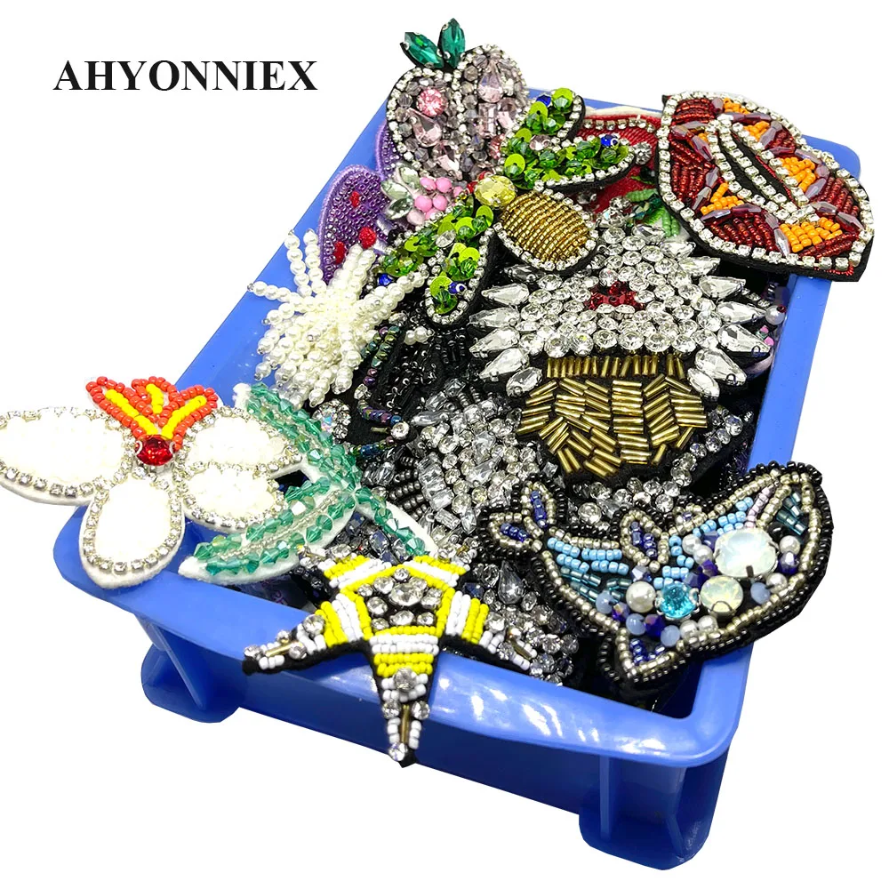 10pcs Per Pack Random Good Quality Beaded Patches Sew on Patches for Clothing Applique DIY Clothes Parches