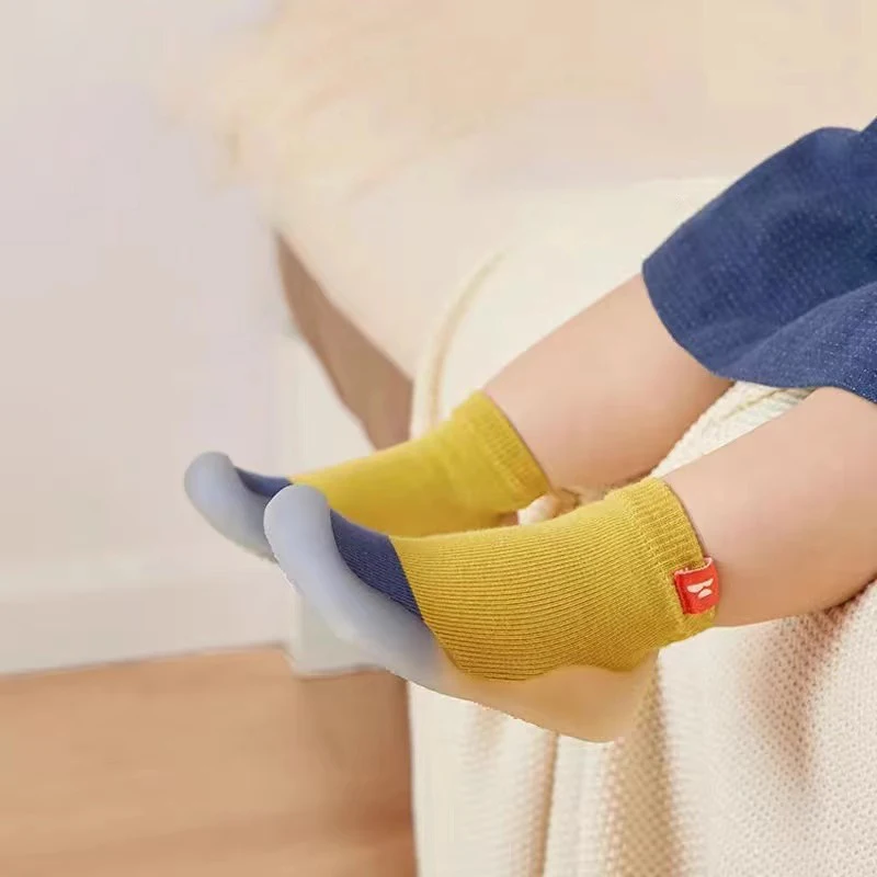 

2025 Children's Baby Floor Shoes Soft Sole Anti Slip Silicone Floor Socks Wear-resistant Learning Socks Home Shoes Walking Shoes