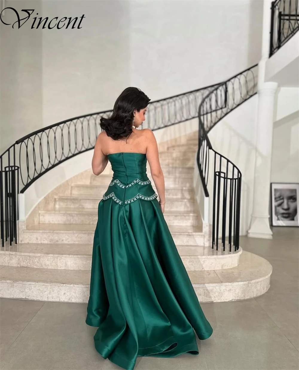 Customized Green Satin Beading and Crystal Prom Dresses Simple Court Train Celebrity Gown Classic Strapless A-Line Evening Dress
