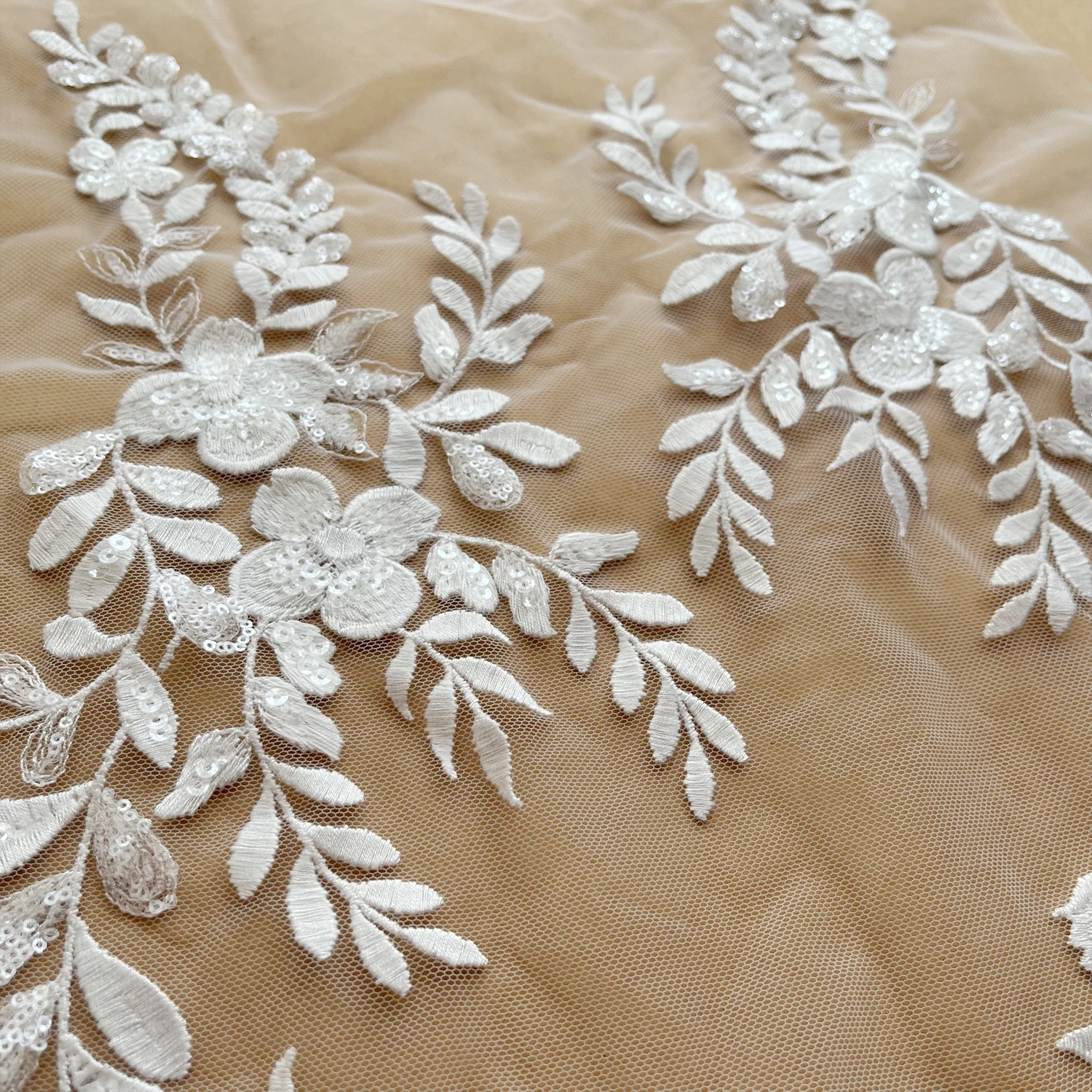 

2pairs New Selected Simple Beige Leaf Flower Cotton Thread Sequin Embroidery Lace Handmade DIY Wedding Veil Clothing Accessories