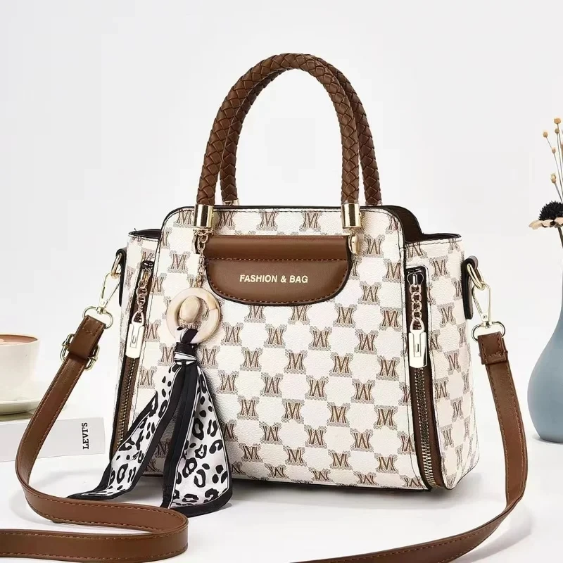 Ladies Spring and Winter New Fashion Shoulder Bag Casual Printed PU Crossbody Bag