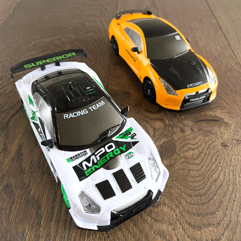 2.4G Drift Rc Car 4WD RC Drift Car Toy Remote Control GTR Model AE86 Vehicle Car RC Racing Car Toy for Children Gifts 1:24