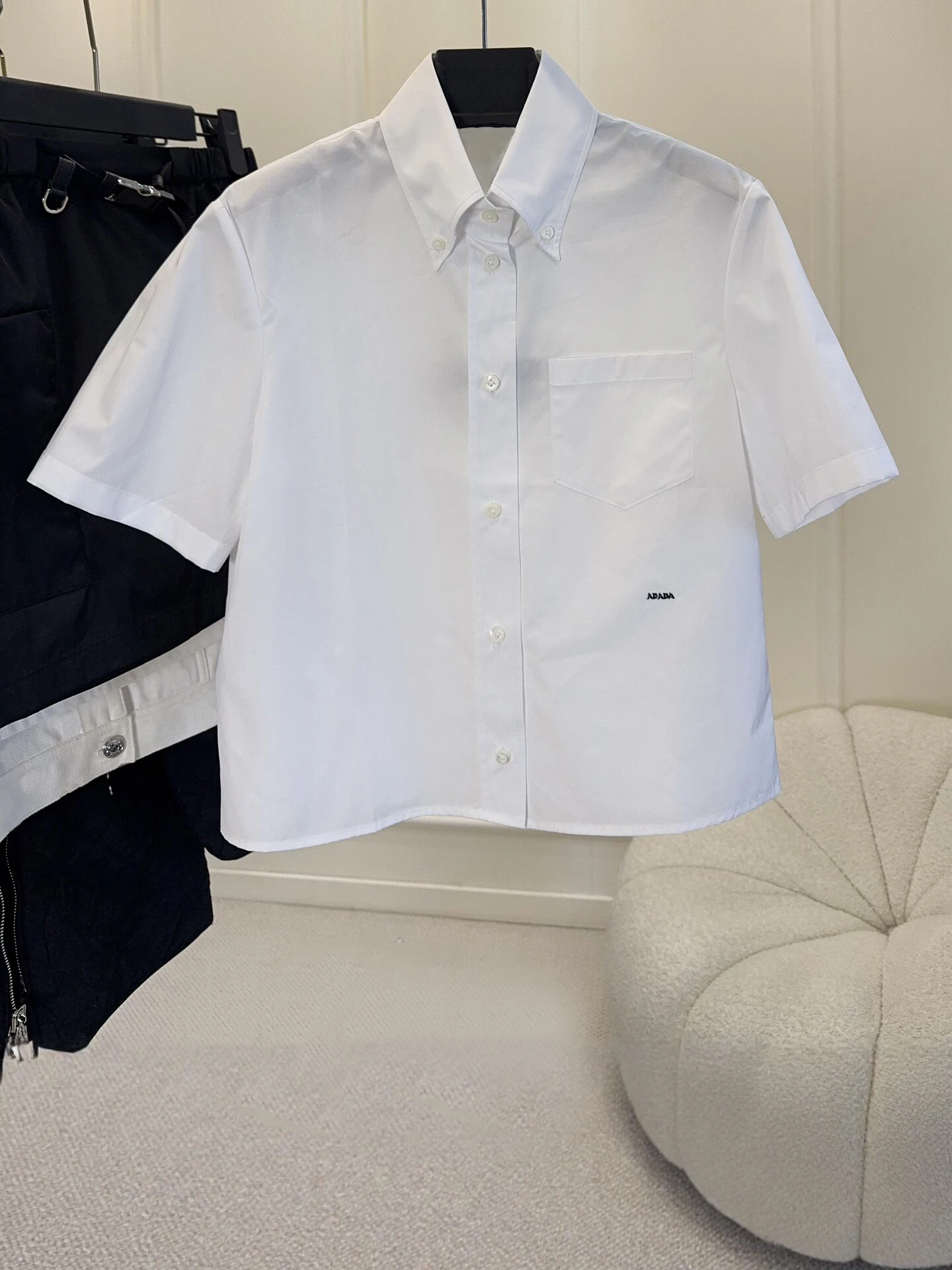 

SDG AJ Women's Premium Short Sleeve Shirt White Embroidery Small Letters White Shirt Slim Fit Regular Thickness Summer