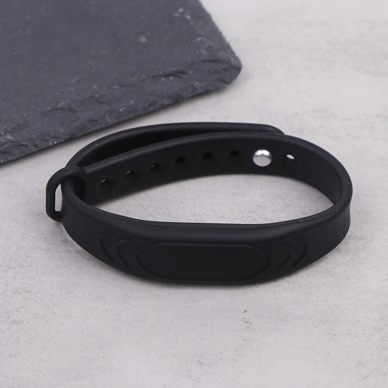 1Pc Adjustable Pure Black Silicone RFID Wristband 125KHz/13.56MHz 14443A IC Chip Waterproof Wristband Bracelet