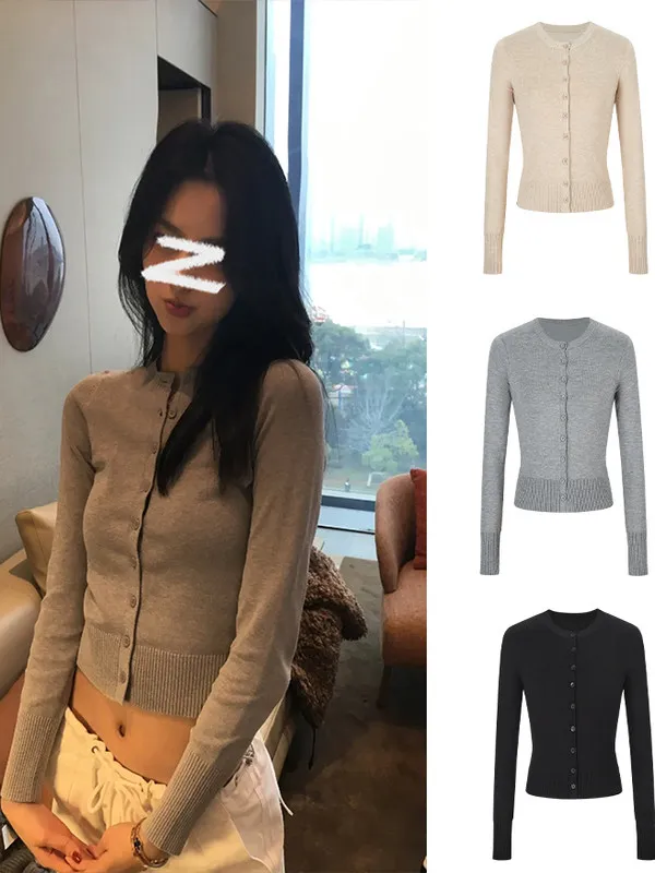 

Американский ретро-кардиган для женщин: универсальный, базовый, однотонный, на одной пуговице, приталенный, с круглым вырезом, длинными рукавами, вязаный, открытый.