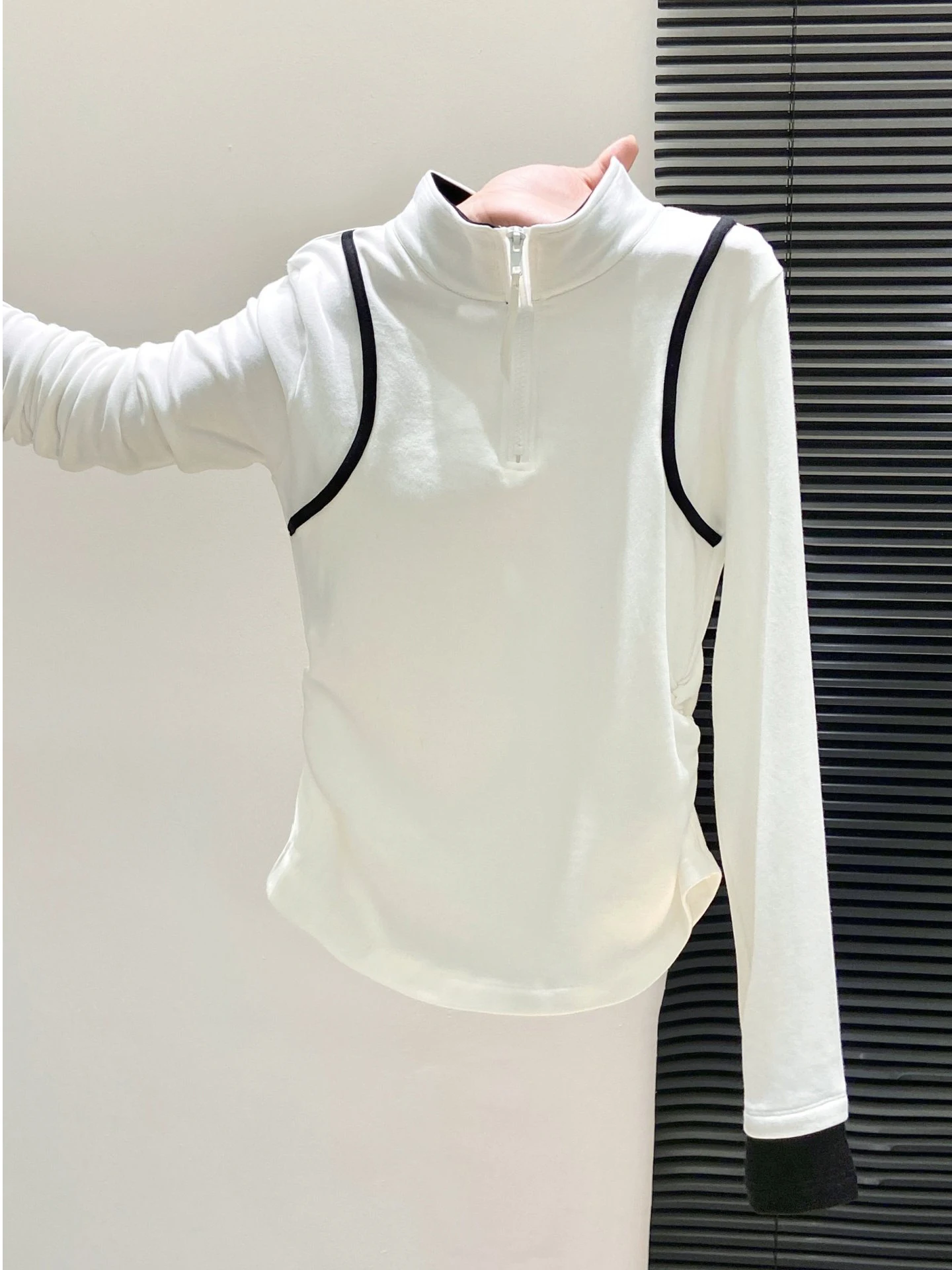 

Женская облегающая вельветовая блузка с длинным рукавом и воротником-стойкой, модный трендовый топ для осени и зимы