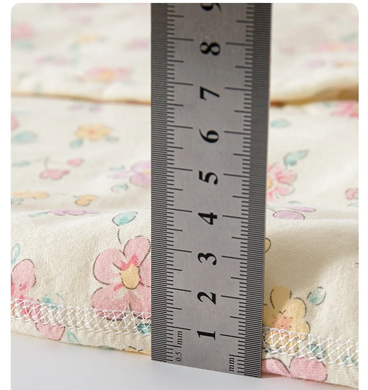 2026 Herbst Baby Neugeborenen-Strampler 0-24M Jungen Mädchen Blumendruck Gepolsterter Body Weicher Warmer Säuglings-Overall für den Alltag – Detail 12