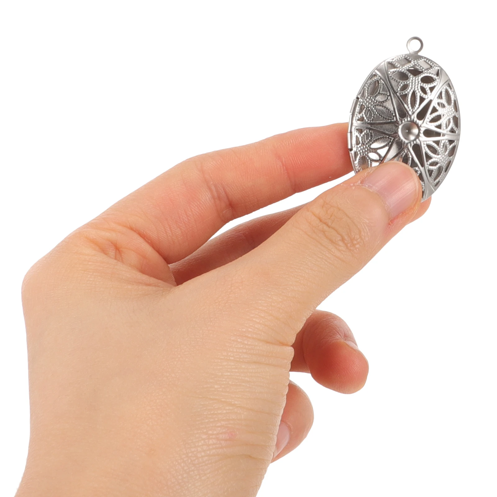 

5pcs Photo Locket Pendant Necklace Frames Retro Pattern DIY Accessories Fashionable Locket Silver Chain Jewelry Gifts