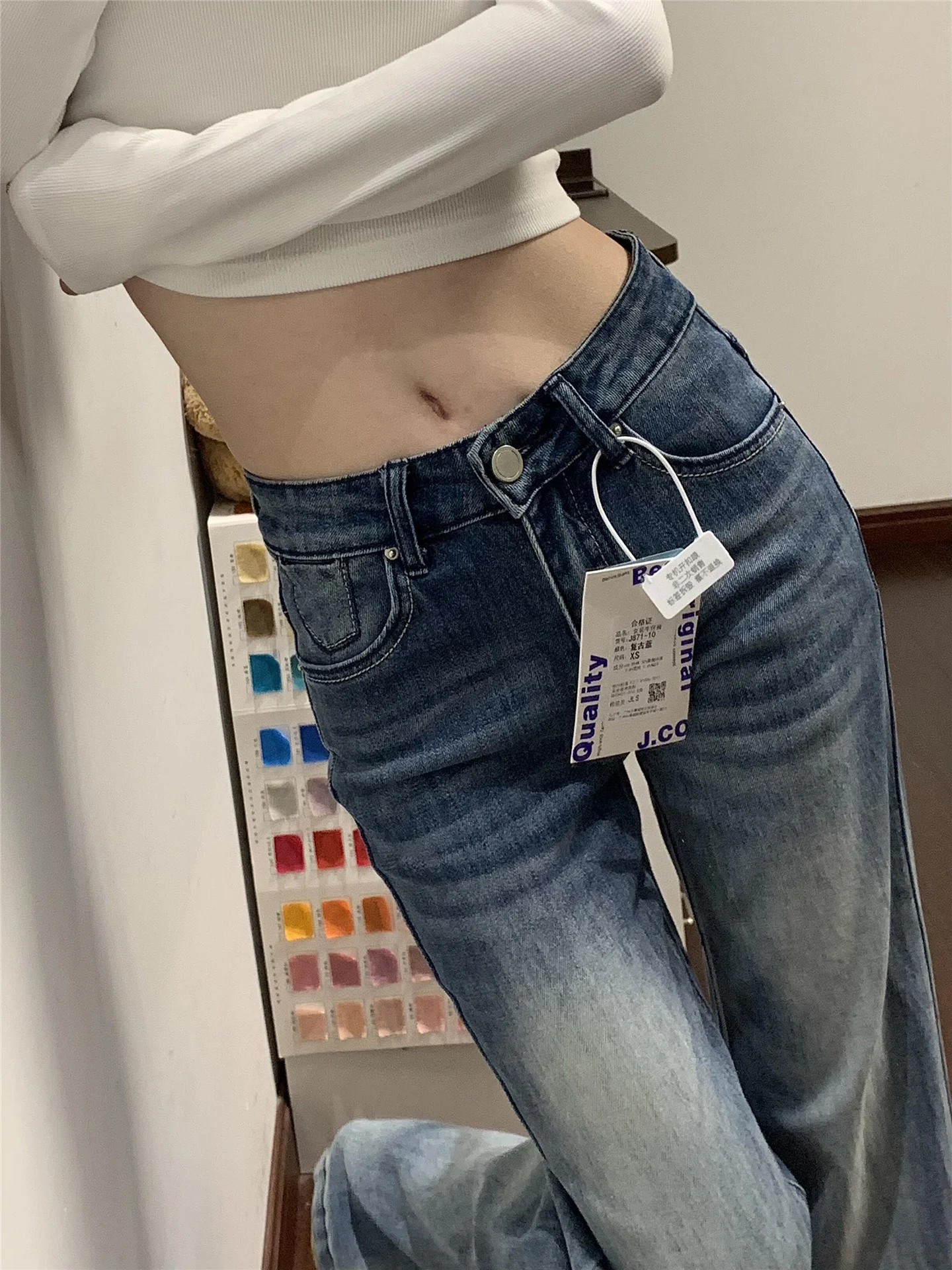 

Американские ретро-джинсы-клеш для женщин: свободные, стройнящие, удлиненные, повседневные, в пол, из хлопка, с низкой посадкой, весенние