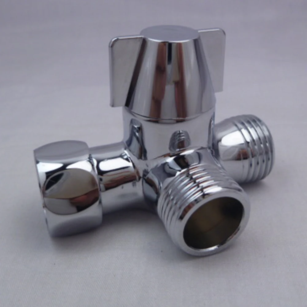 Installazione semplice Controllo a doppia uscita Funzionamento conveniente Distribuzione efficiente dell'acqua Impostazione del bagno per bracci doccia