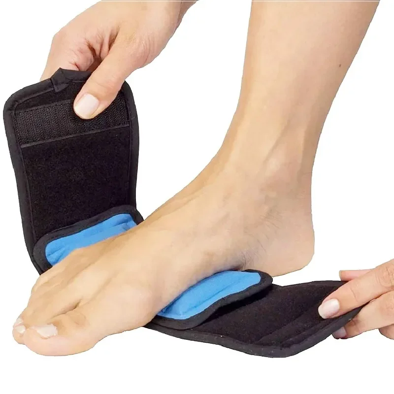 

Small Reusable Gel Ice Pack Support Compress for Injuries and Pain Relief Cold Therapy Wrap for Hand Arch of Foot Wrist Elbow