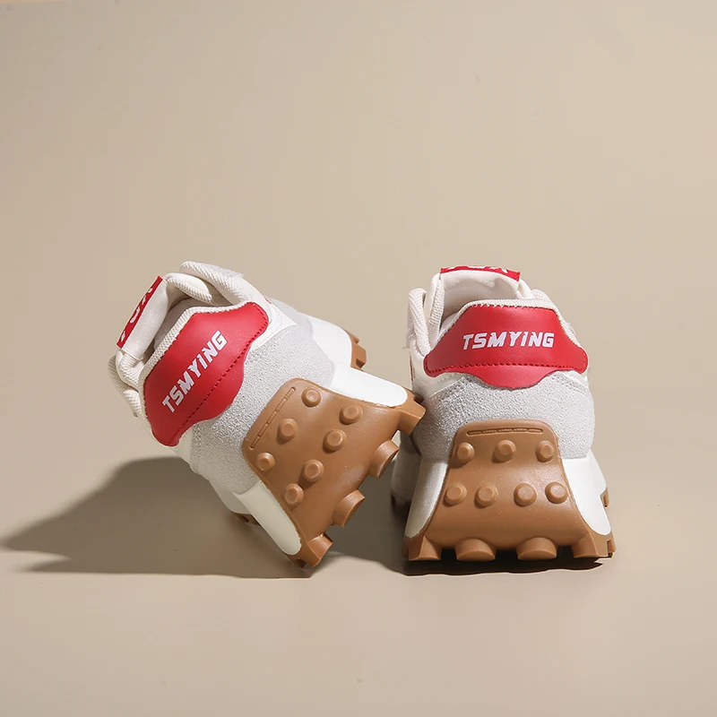 2024 New Women's Daily Leisure Golf Shoes Spring and Autumn Outdoor Walking and Running Shoes Beginner Golf Sports Shoes 35-40