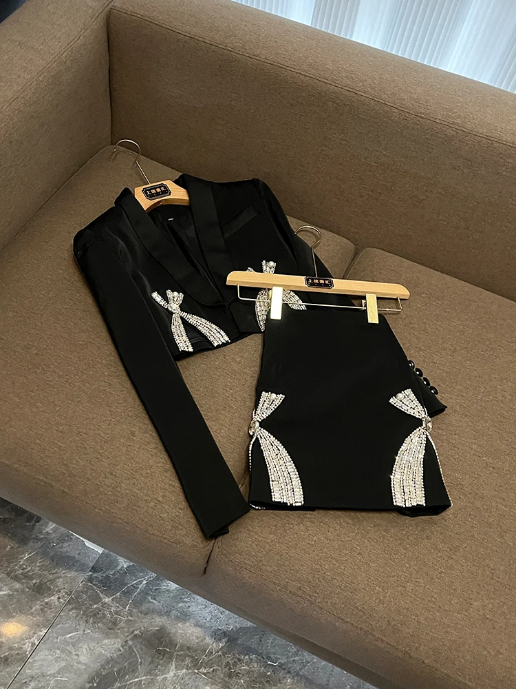 

Faionable Water Diamond Knot Decorated Suit ort Sle Women's Skirt Set Commute Sle Medium Thin Universa...