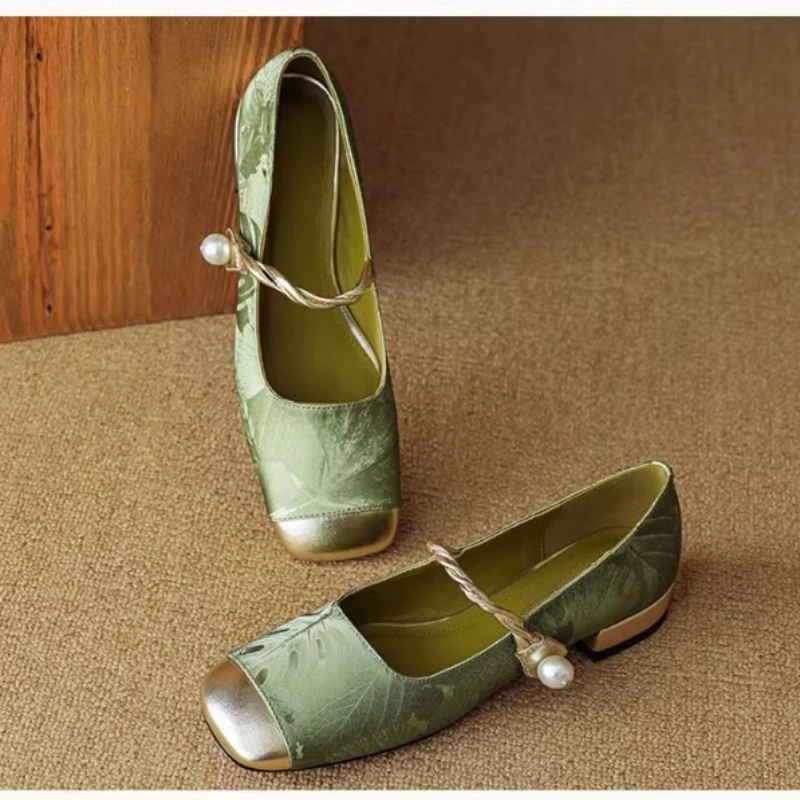 Silk genuine leather Mary Jane shoes, women's summer new flat bottomed thick heel retro style single shoes