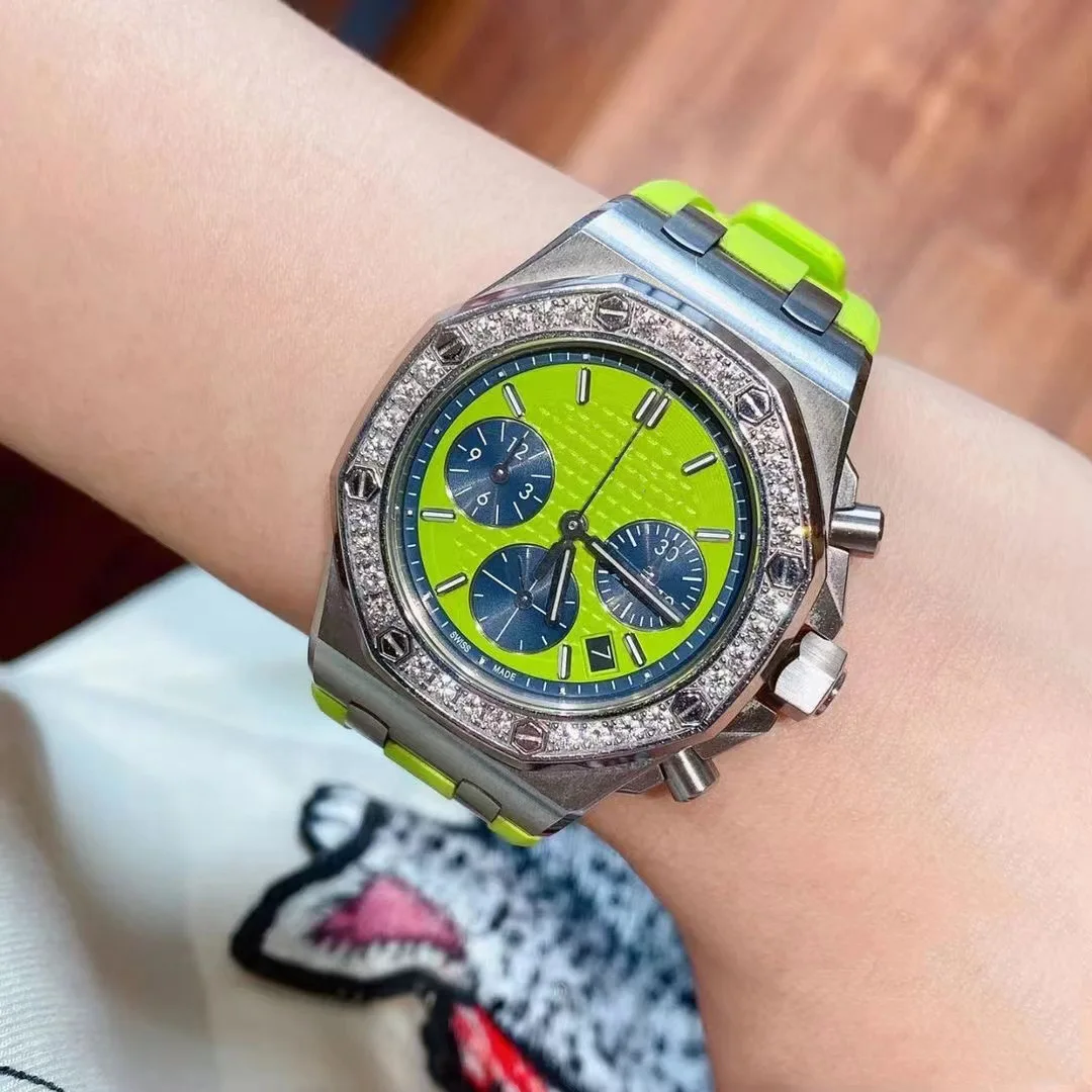 Luxury Diamond-encrusted Multi-function Chronograph Watch for Women, Large Dial Women's Wristwatches Watch Gift