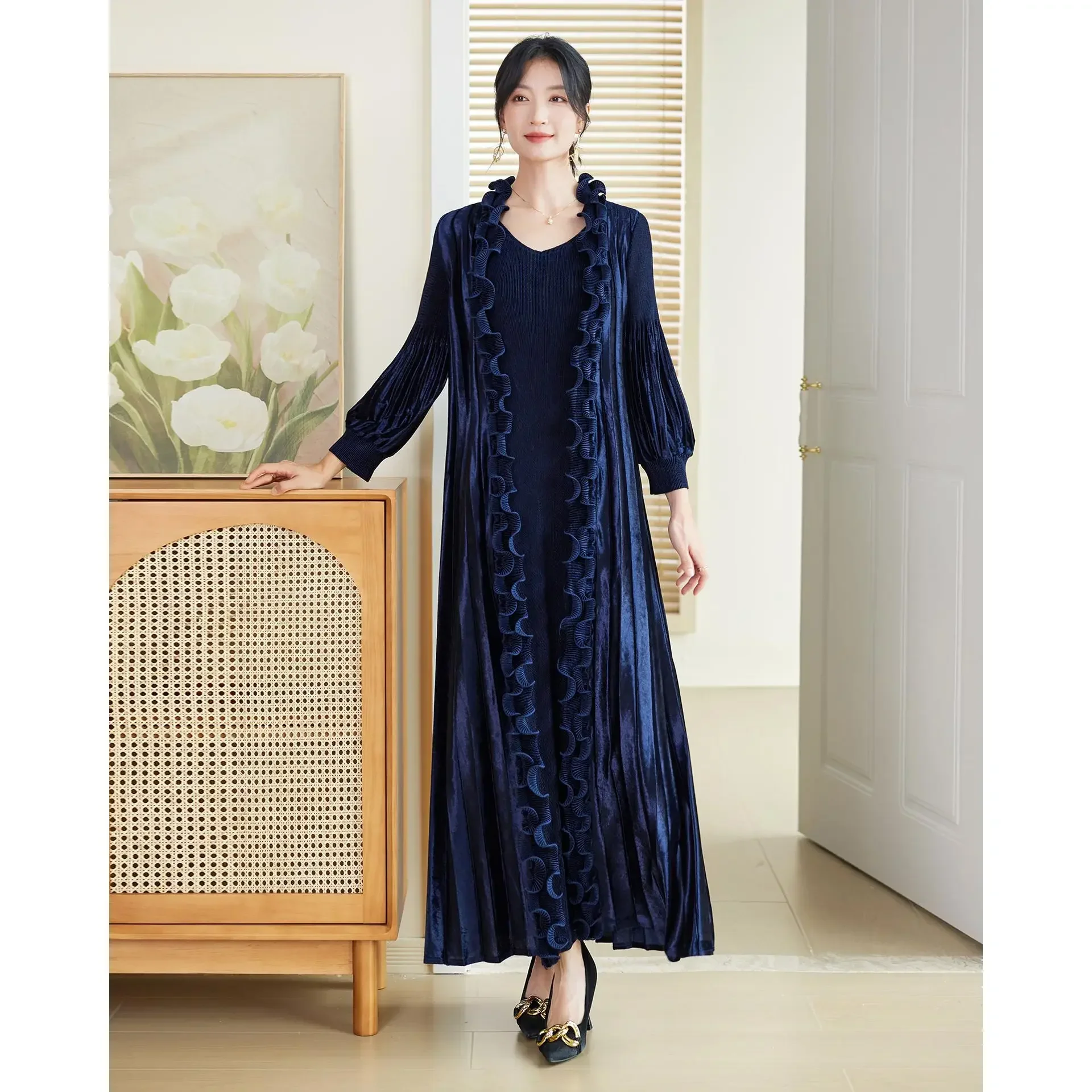 Miyake Pleated Noble Wide Lady Velvet Dress Autumn and Winter Long-sleeved New Model Long Skirt Fat Mm Plus Size Mother