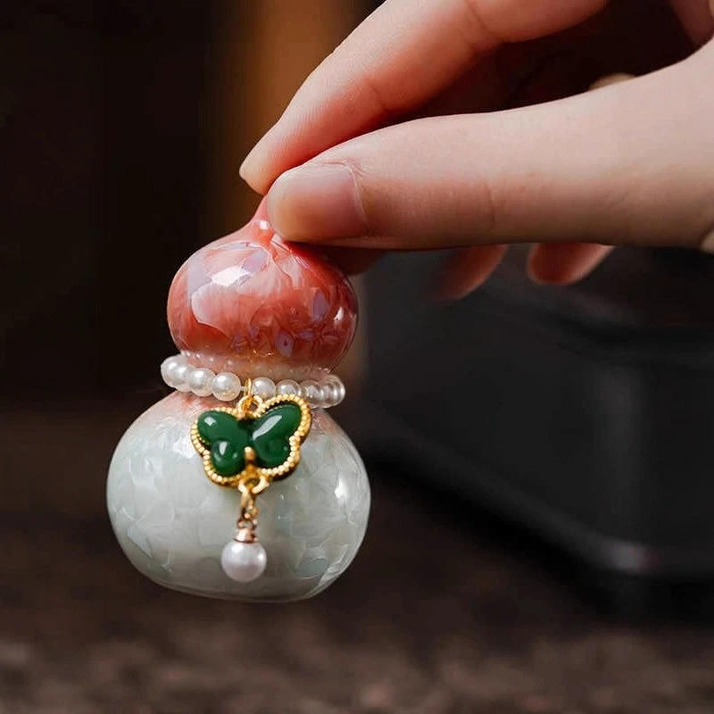 Elegant Unique Ceramic Gourds Hanging Car Ornaments Tea Pets with Reactive Kiln Glaze Miniatures for Women Home Office Car Decor