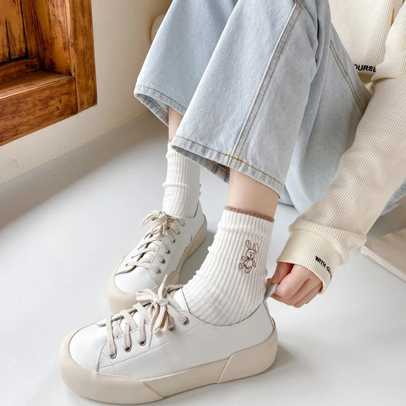 Women Socks New Fashion Cute Comfortable Breathable Socks Japanese Style Cute Rabbit Embroidery Casual Girls Sweet High Quality