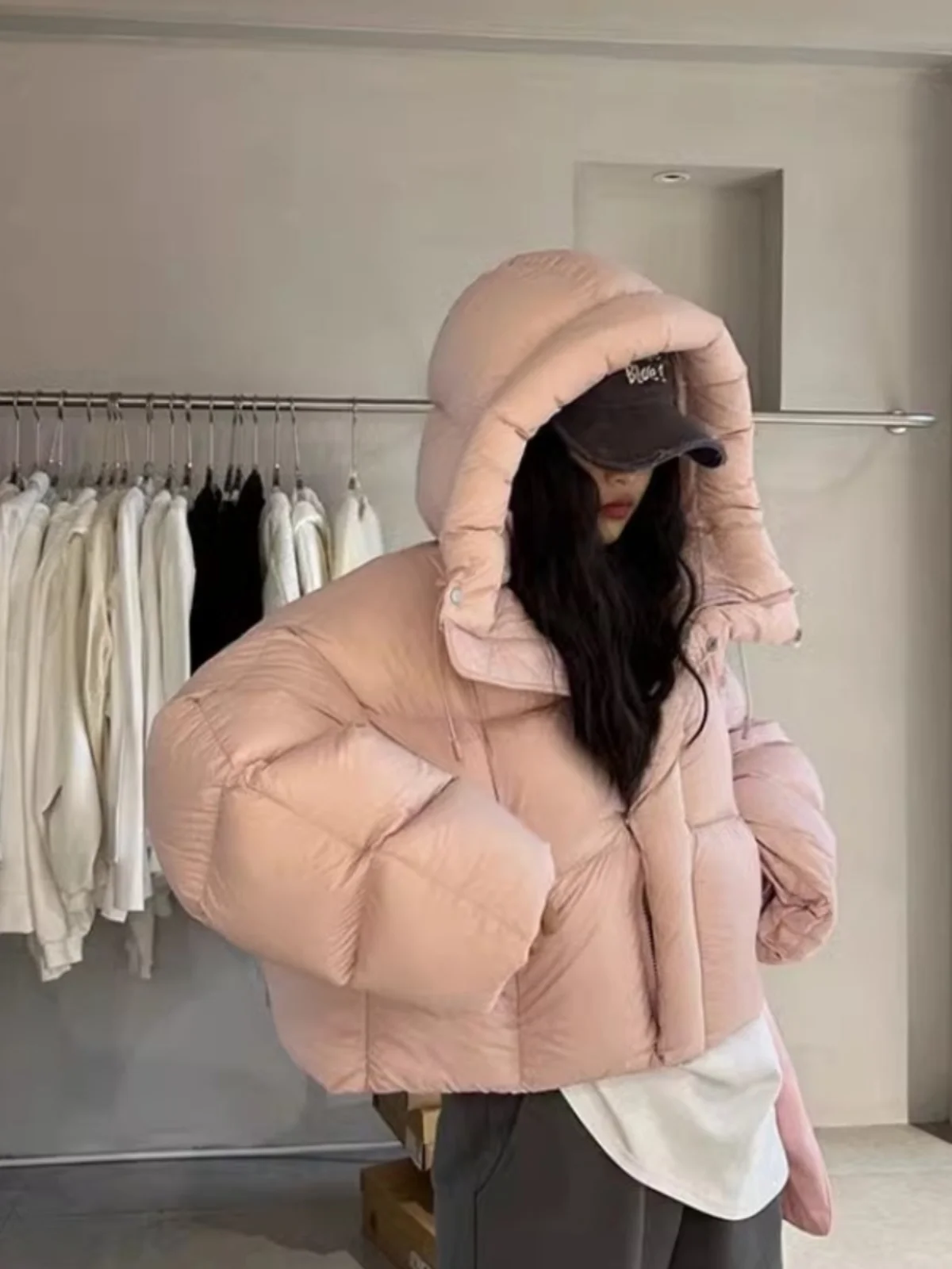 2025 المرأة الكورية الجديدة الشتاء قصيرة عارضة قلنسوة بسحاب فضفاض سميكة الخبز القطن معطف الراقية سترة