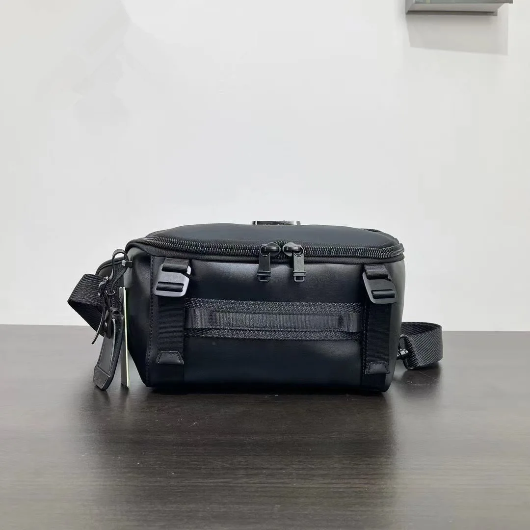 

Men's Fashion Leather Chest Bag, Travel Casual Daily Commute Crossbody Sling Shoulder Pack 932799