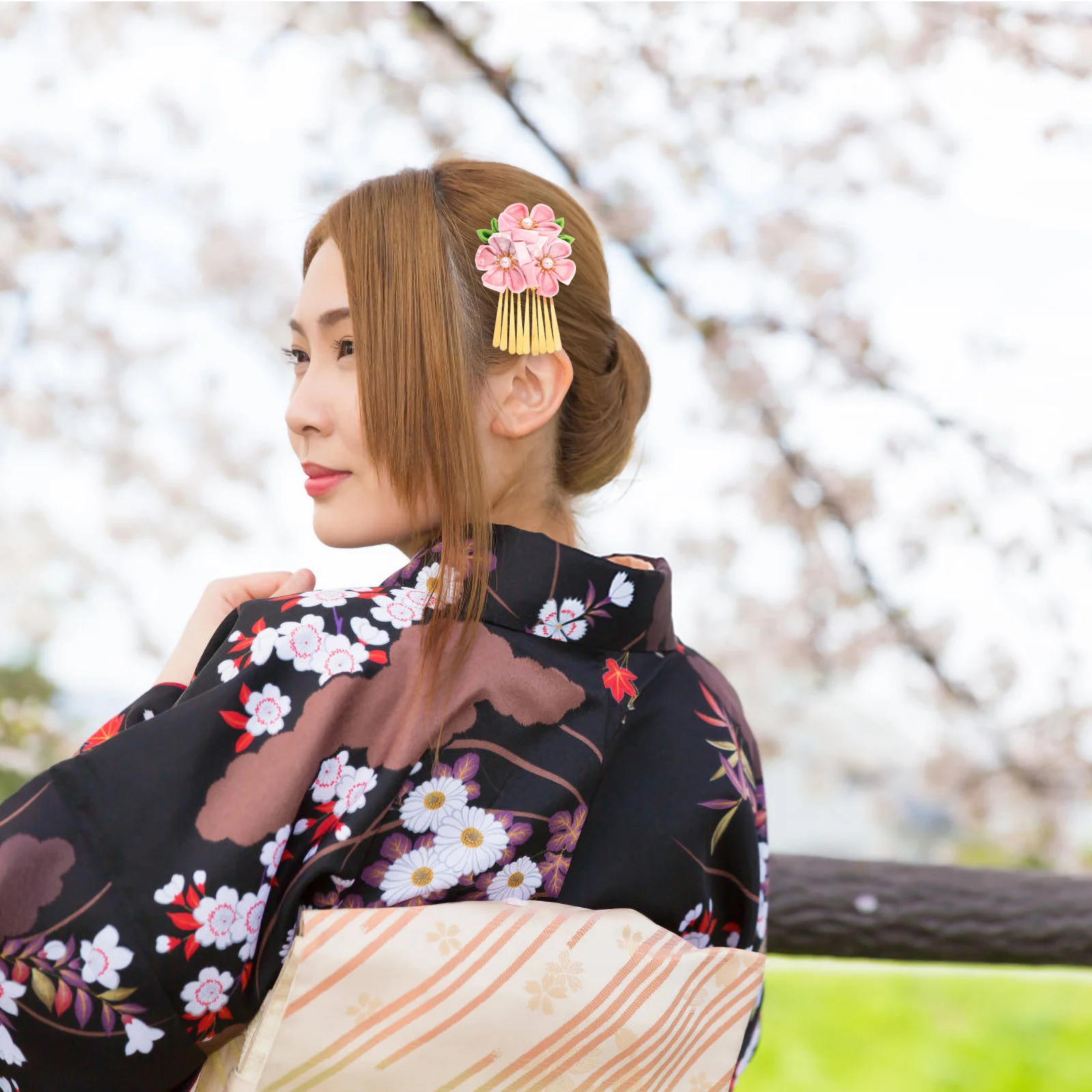 

Japanese Style Flower Hair Clips Pink Tassel Design Cloth Petals Long-Lasting Shape for Hanfu Kimono Traditional Wear