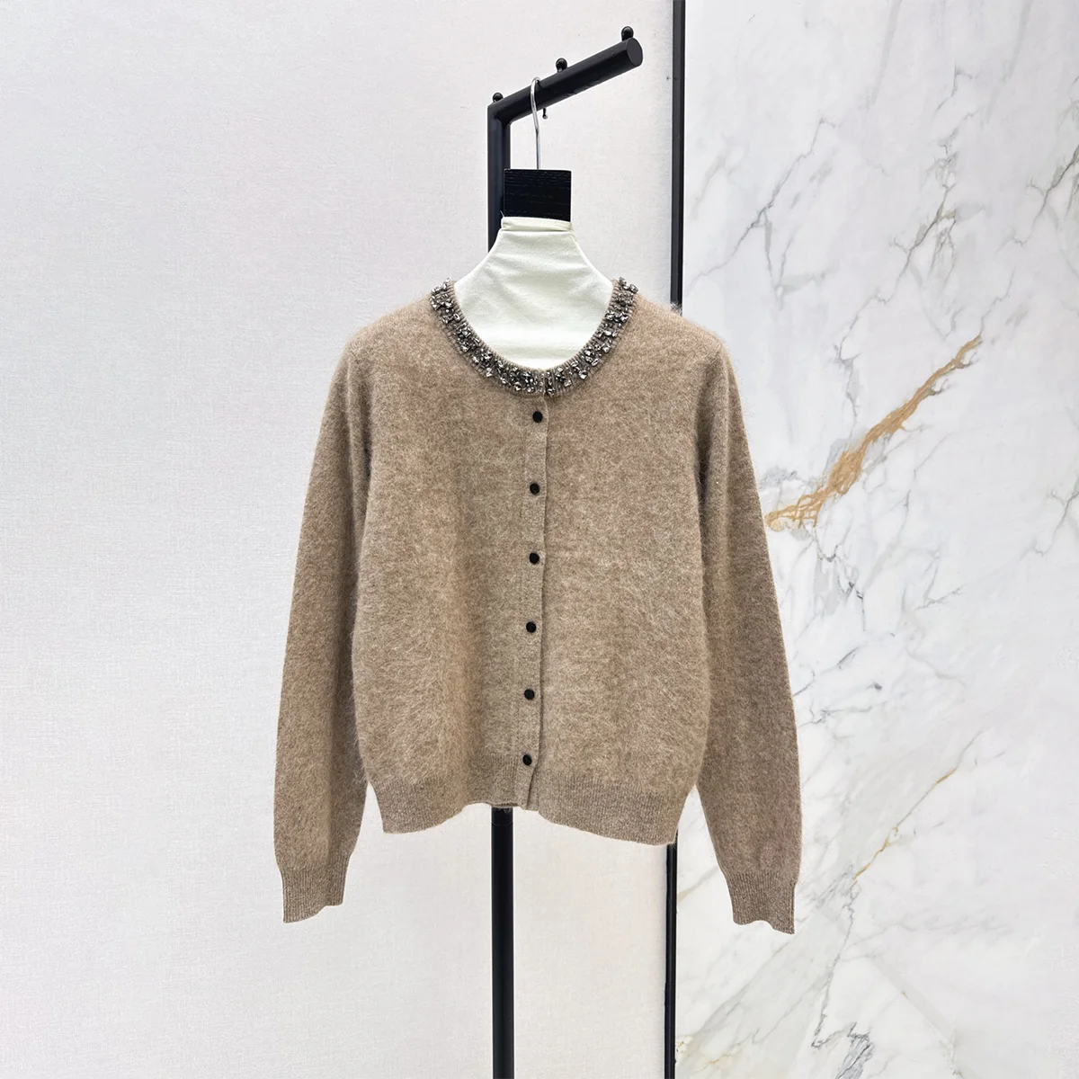 2026 High Quality Women's Light Luxury Collar Handmade Nail Drill Wool Knitted Cardigan261016187