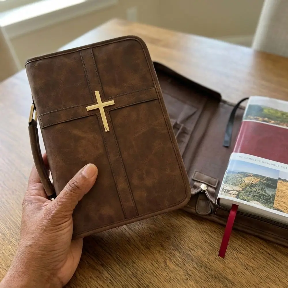 Cross-themed Vegan Leather Bible Cover Dust-proof with Phone Pocket Bible Carrying Case Zipper Closure Scratch Resistant