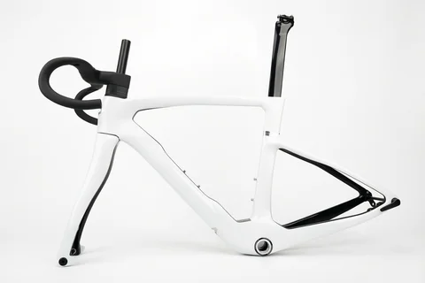 F16 carbon fiber road bike frameset, wheelset, and components; lightweight riding gear for enhanced performance. For det
