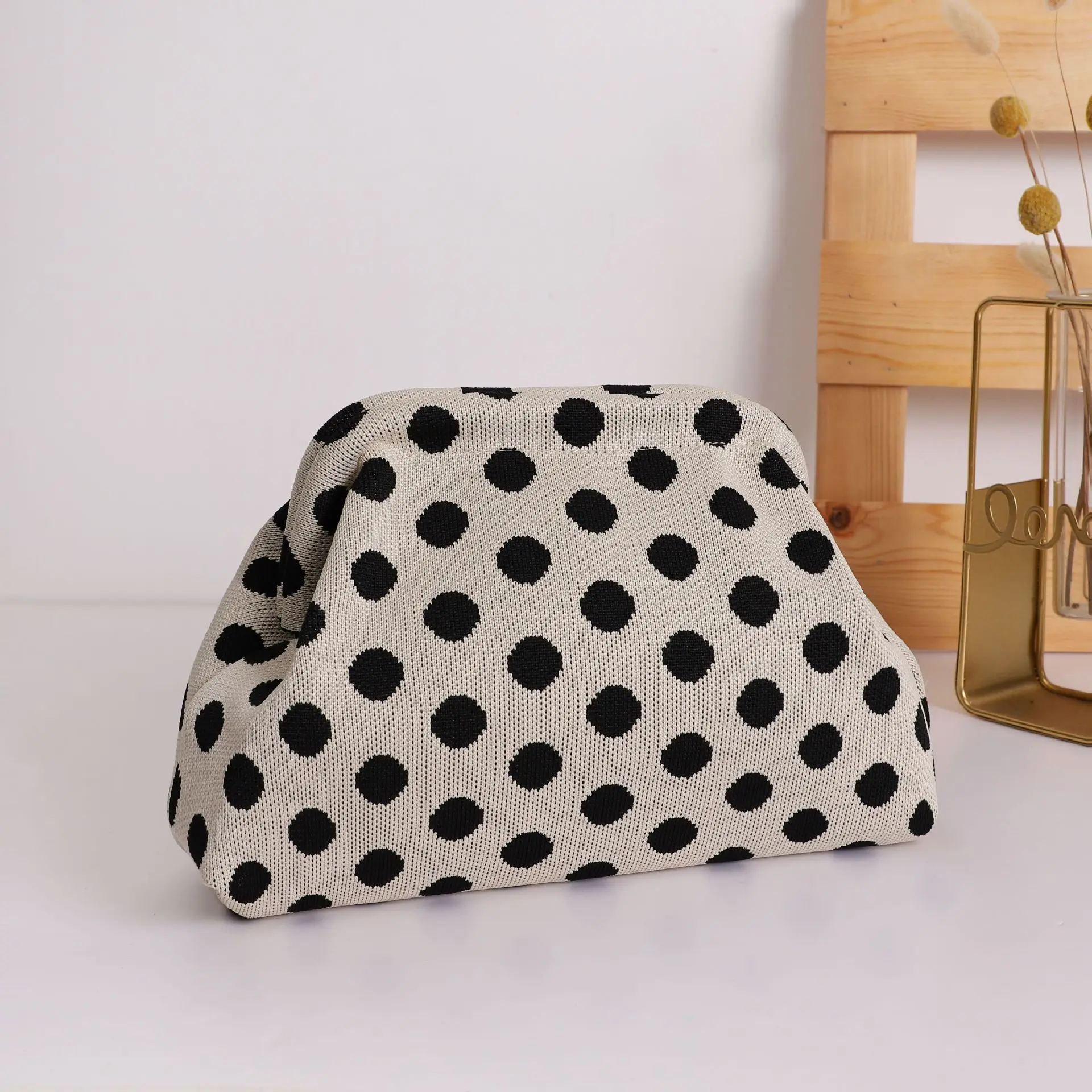 Trendige Handtasche mit Kuhmuster und hochwertigem Farbblock-Strick-Clip-On-Design, geräumige und vielseitige Mode-Tragetasche. – Detail 8