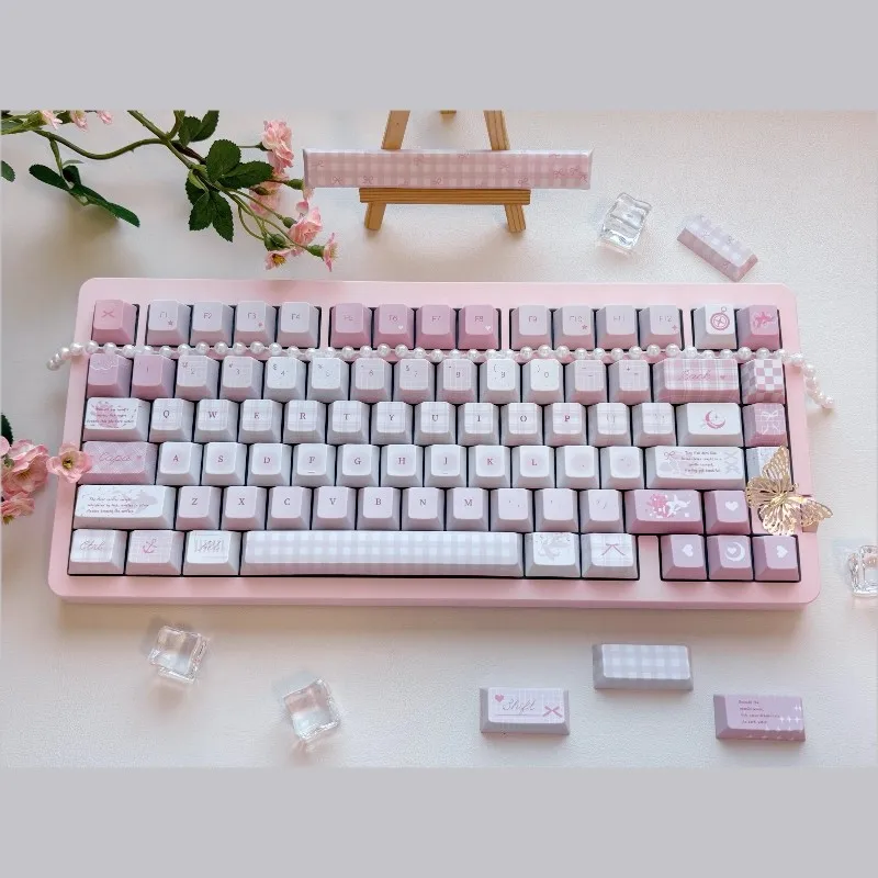 

Pink Fish Swimming Theme Keycaps Set PBT Cherry Profile Custom Original Handmade Keycaps for Mechanical Keyboard Accessories