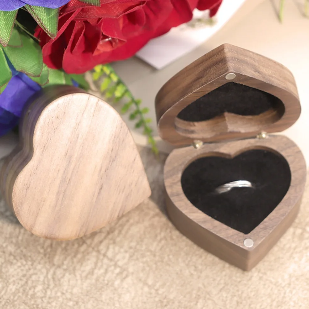 

Simple 1/2 Slots Heart Rings Holder Anti-collision Proposal Walnut Wood Rings Box Storage Wedding Rings Bearer Box Propose