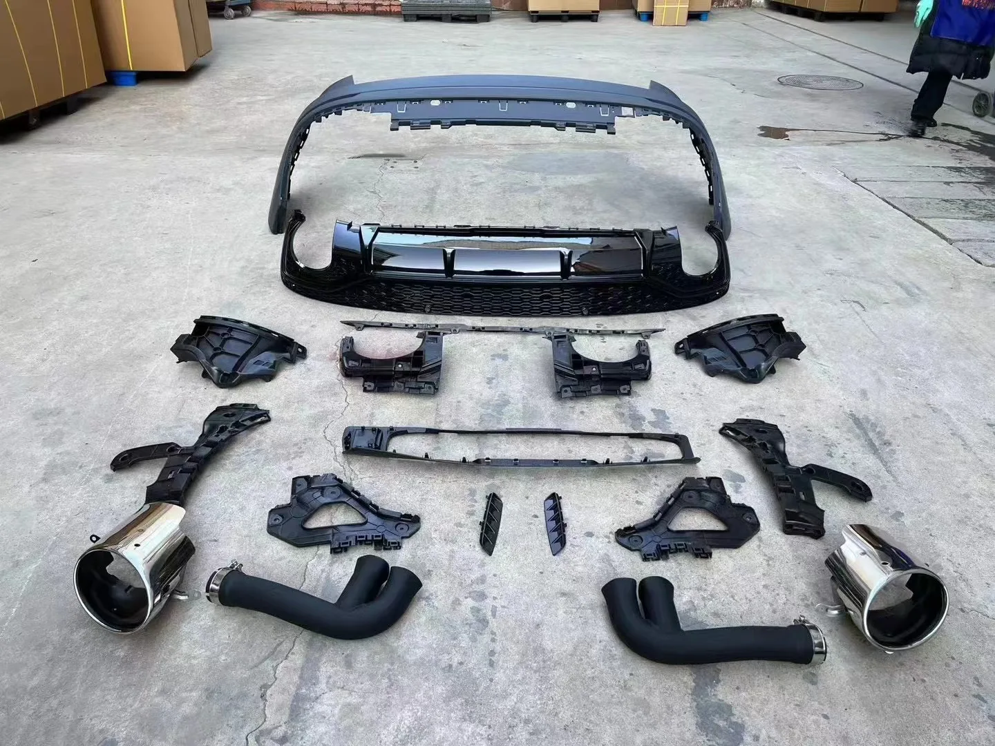 

Q8 SQ8 front bumper rear bumper PP material RSQ8 body kit