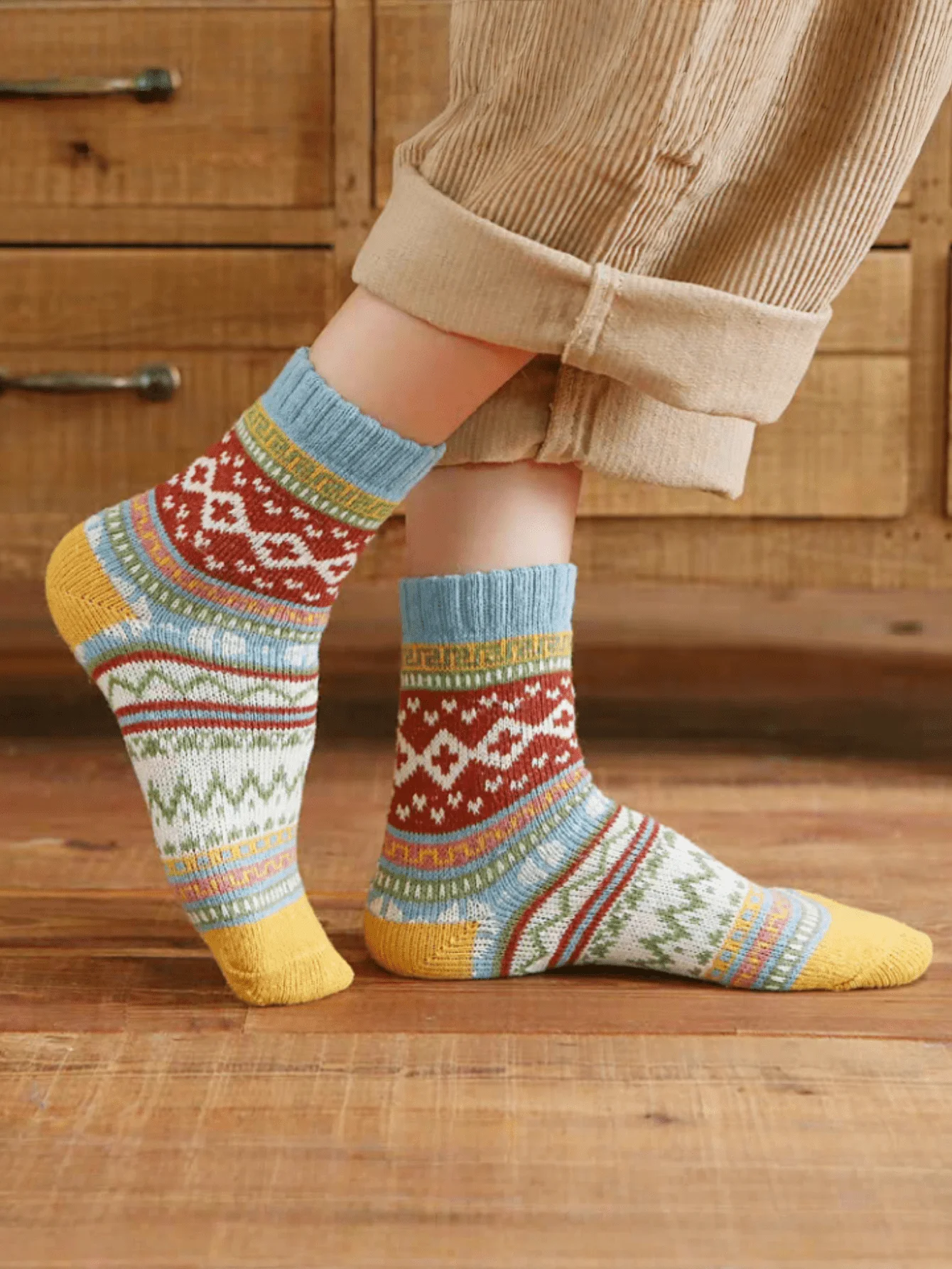 Calcetines de mujer de estilo étnico Retro, calcetines de lana gruesos y cálidos con flores cruzadas, calzado femenino Cultural artístico